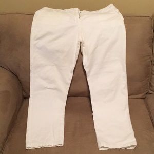 Crown & ivy white pants